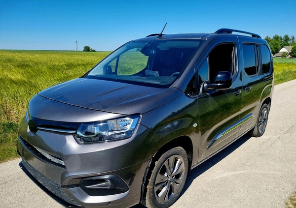 Toyota Proace City Verso cena 100000 przebieg: 25000, rok produkcji 2022 z Suraż małe 46